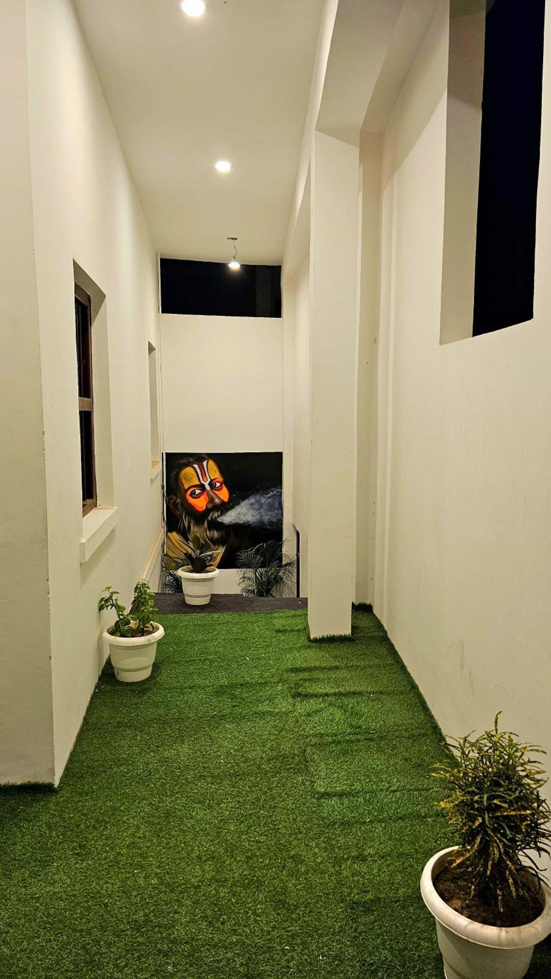 Elephant House - Boutique Hostel Varanasi